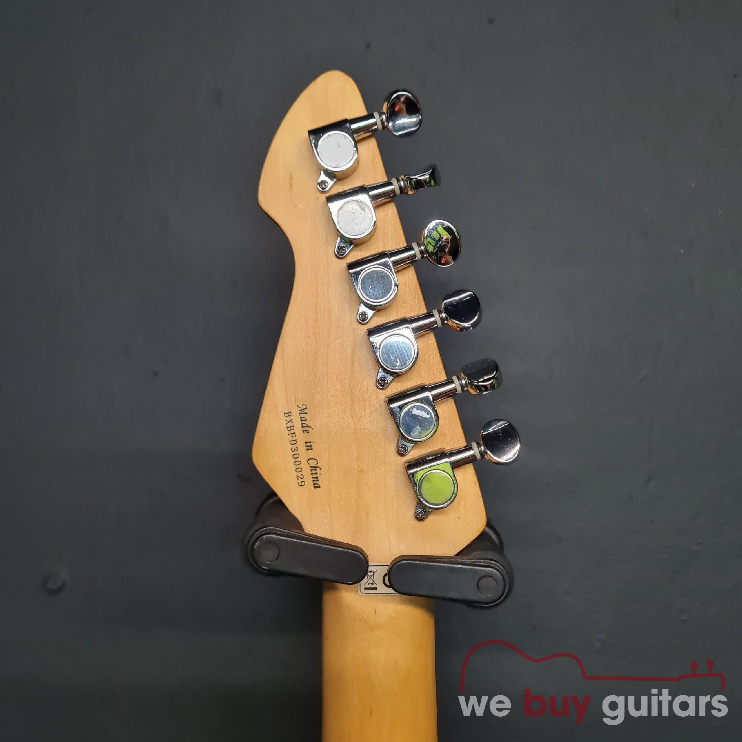 Peavey Raptor Plus Electric Guitar - Image 6