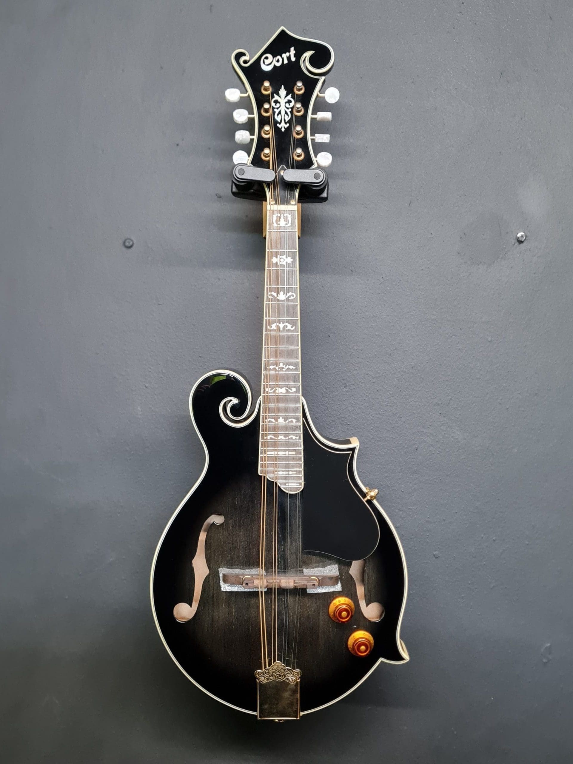 Cort Mandolin CMF300E – Transblack - with Carry Bag