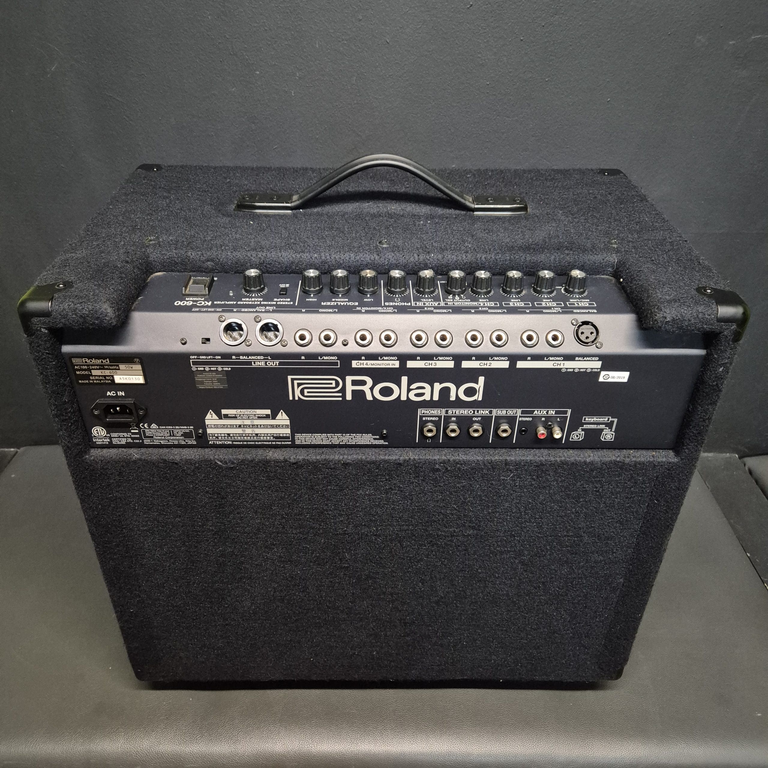 Roland KC-600 (200W) Keyboard / Piano Amplifier - Image 3